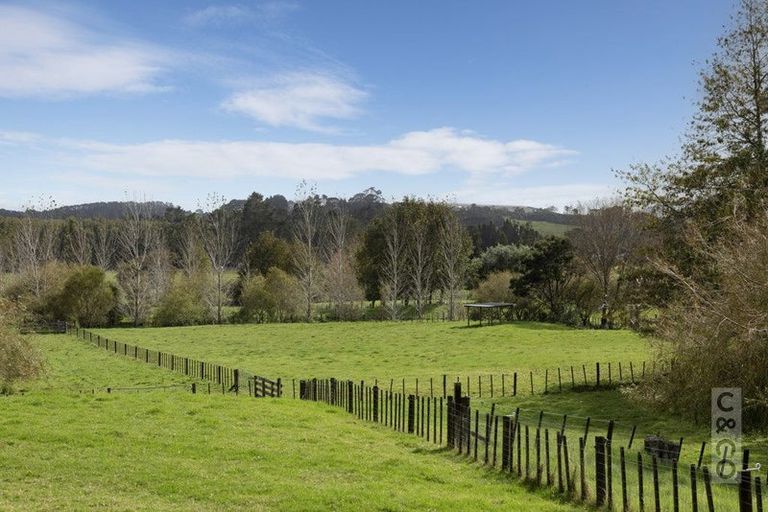 Photo of property in 293 Ararimu Valley Road, Helensville, Waimauku, 0882