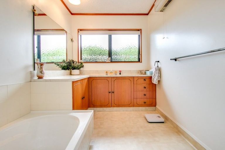 Photo of property in 39 Auckland Road, Greenmeadows, Napier, 4112