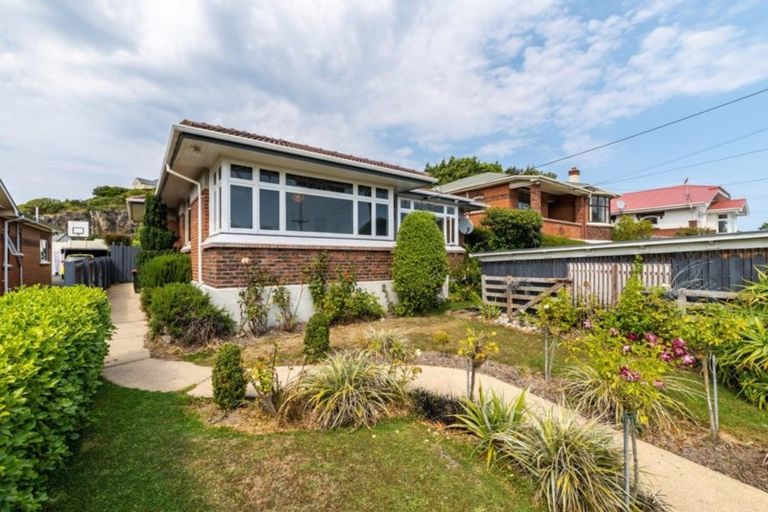 Photo of property in 166 Musselburgh Rise, Musselburgh, Dunedin, 9013