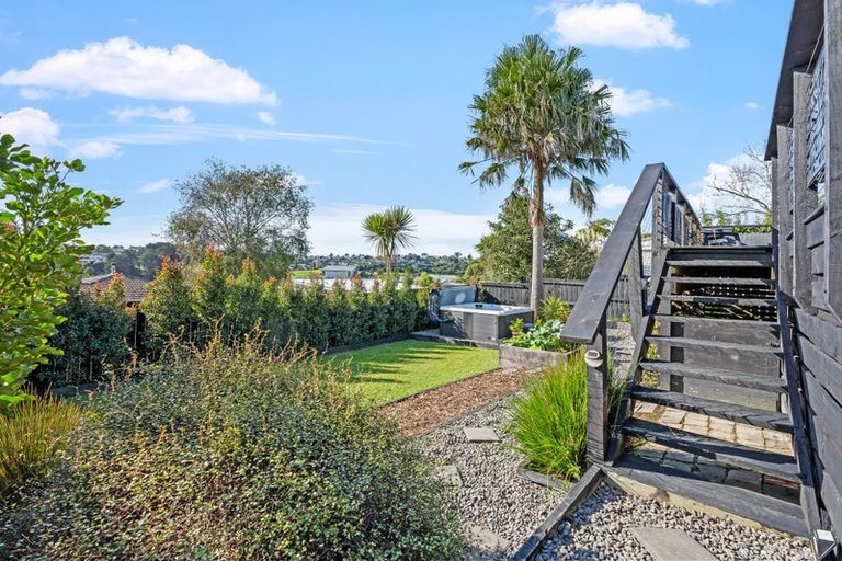 Photo of property in 5b Kauri Road, Stanmore Bay, Whangaparaoa, 0932