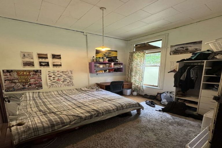 Photo of property in 1 Holloway Road, Aro Valley, Wellington, 6021