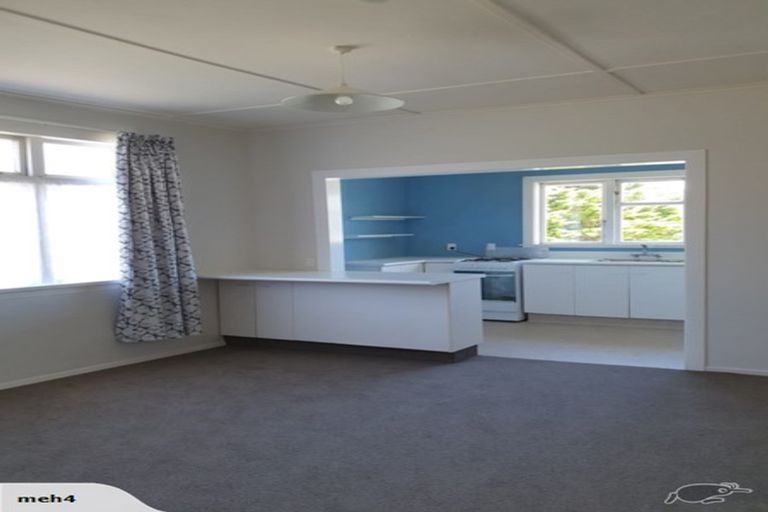 Photo of property in 13 Retter Street, Paparangi, Wellington, 6037
