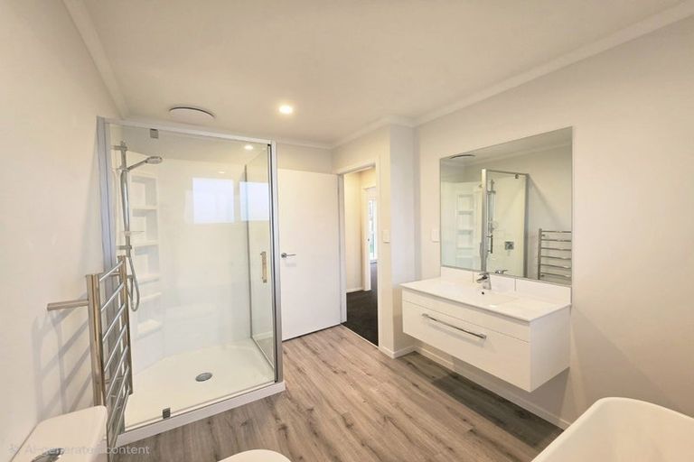 Photo of property in 112 Hinemoa Street, Levin, 5510