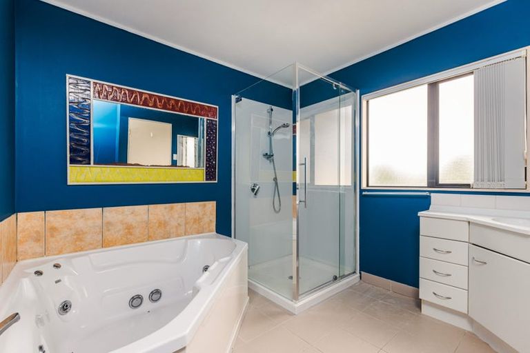 Photo of property in 110 Chapel Road, Flat Bush, Auckland, 2019