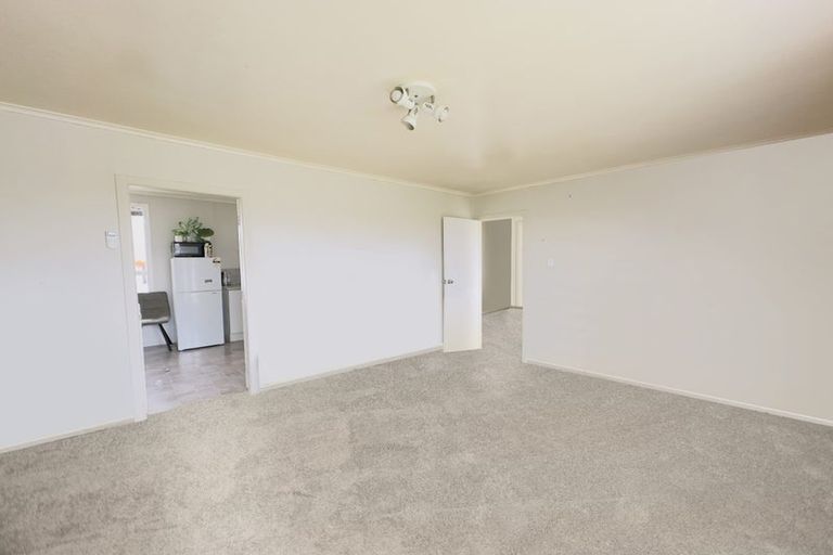 Photo of property in 40 Birdwood Avenue, Papatoetoe, Auckland, 2025