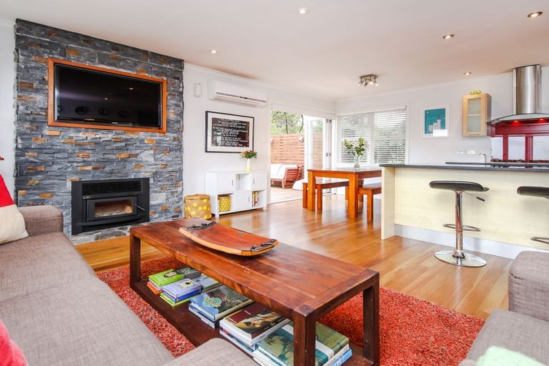 Photo of property in 34 South Lynn Road, Titirangi, Auckland, 0604