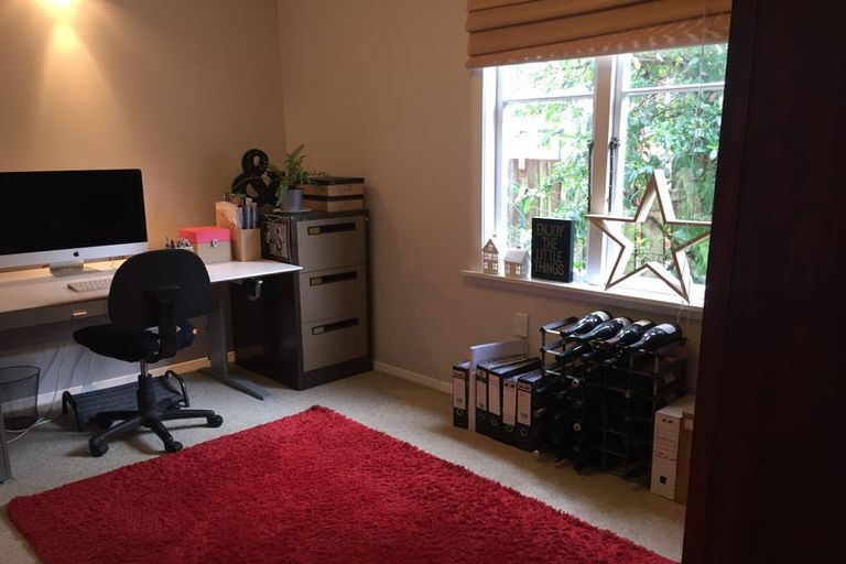 Photo of property in 14 Jellicoe Street, Greytown, 5712