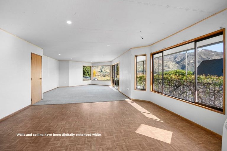 Photo of property in 95 Plantation Road, Wanaka, 9305