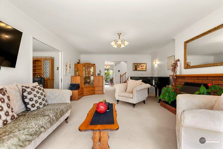 Photo of property in 29 Hinau Street, Woburn, Lower Hutt, 5011