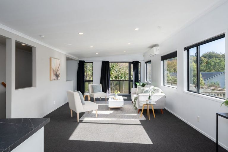 Photo of property in 2/4 Puaha Street, Takapuwahia, Porirua, 5022