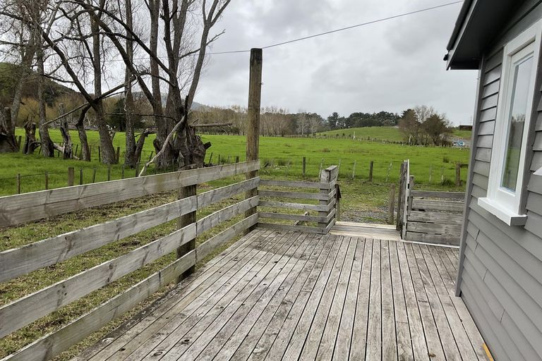 Photo of property in 3132 Kaipara Coast Highway, Glorit, Warkworth, 0984