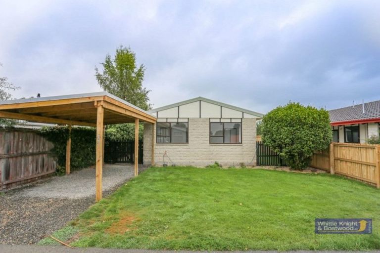 Photo of property in 92c/2 Englefield Road, Northwood, Christchurch, 8051
