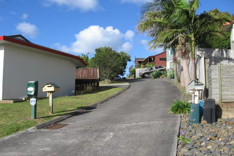 Photo of property in 14 Grenadine Place, Unsworth Heights, Auckland, 0632