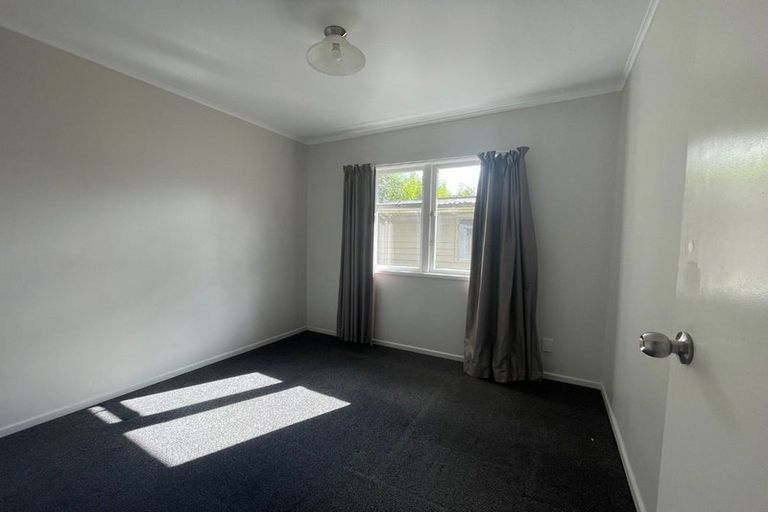 Photo of property in 10 Christmas Road, Manurewa, Auckland, 2102
