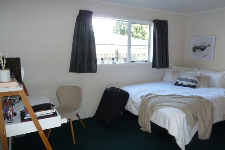 Photo of property in 36 Roche Avenue, Upper Riccarton, Christchurch, 8041