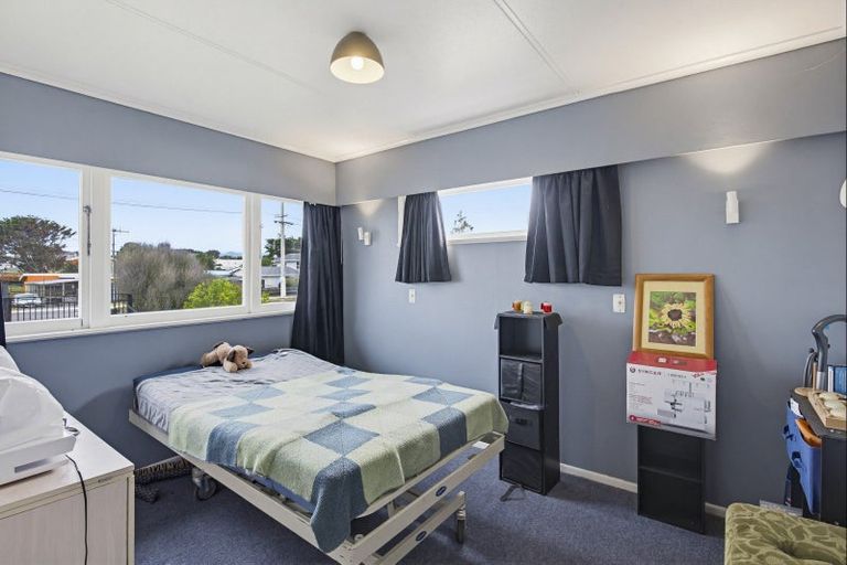 Photo of property in 79 Park Avenue, Waitarere Beach, Levin, 5510