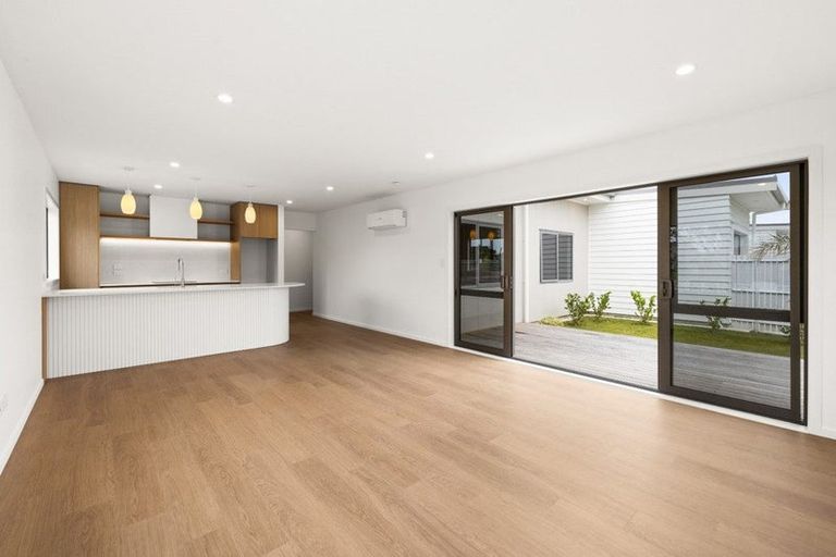Photo of property in 102 Auckland Road, Greenmeadows, Napier, 4112