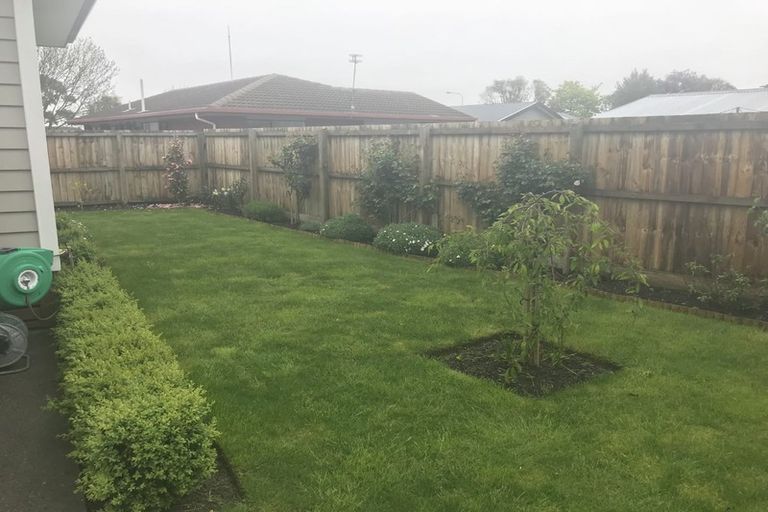 Photo of property in 5 Florance Place, Parklands, Christchurch, 8083
