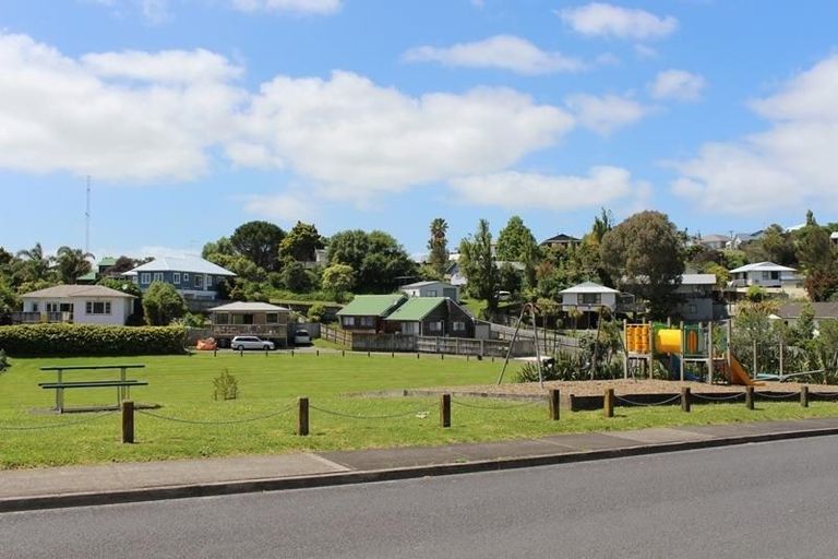 Photo of property in 52 Keegan Drive, Massey, Auckland, 0614