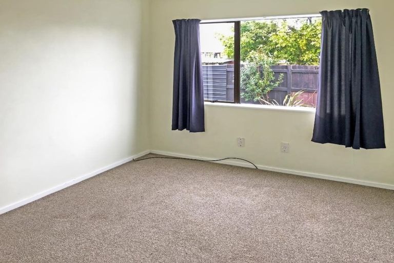 Photo of property in 7 Peter Hall Drive, Kelvin Grove, Palmerston North, 4414