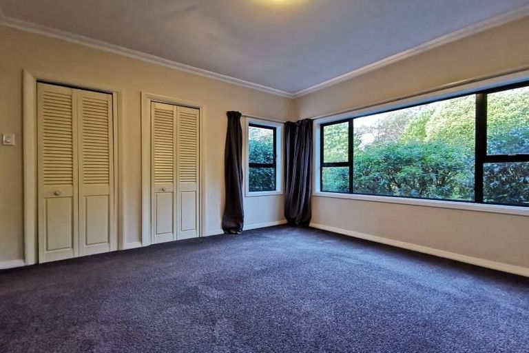 Photo of property in 15 Ranui Crescent, Khandallah, Wellington, 6035