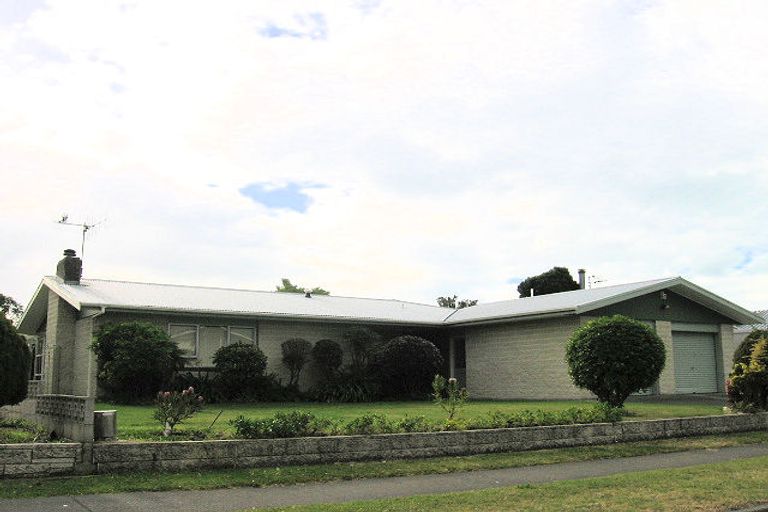 Photo of property in 20 Donegal Crescent, Tamatea, Napier, 4112