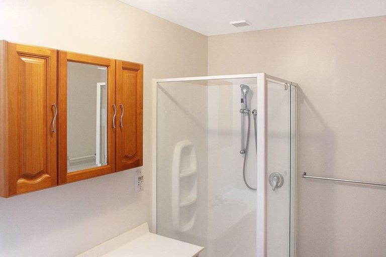 Photo of property in 40 Highland Place, Avonhead, Christchurch, 8042