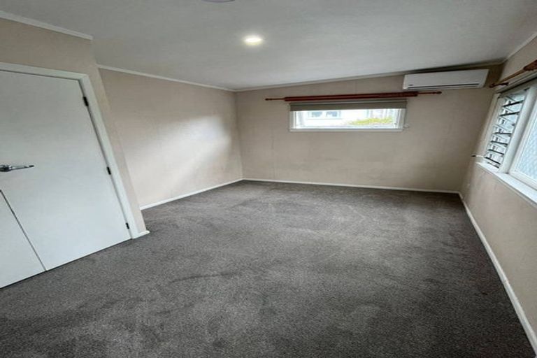 Photo of property in 39 James Laurie Street, Henderson, Auckland, 0612