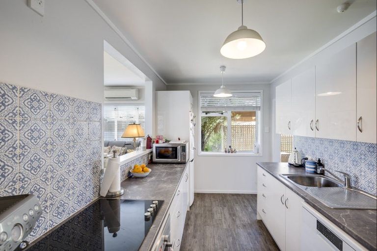 Photo of property in 708 Massey Street, Akina, Hastings, 4122