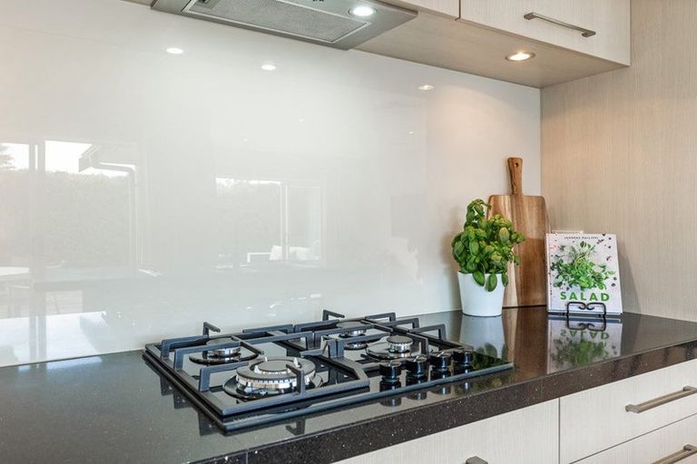 Photo of property in 5 Mural Place, Greenhithe, Auckland, 0632