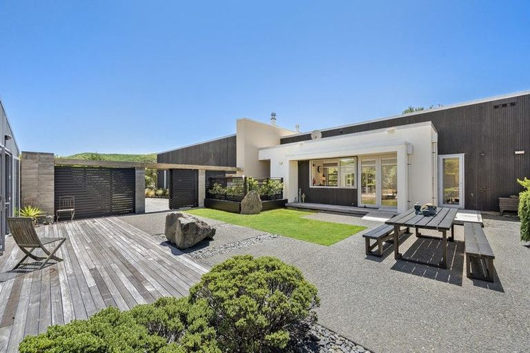 Photo of property in 654 Ohariu Valley Road, Ohariu, Wellington, 6037