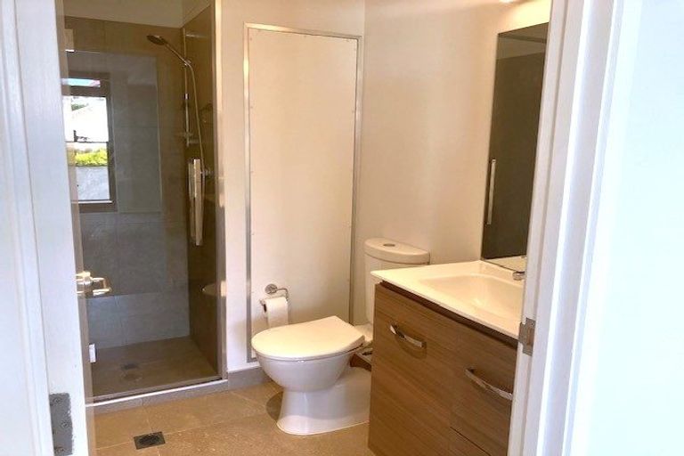 Photo of property in 16e/30 Westward Ho, Glen Eden, Auckland, 0602