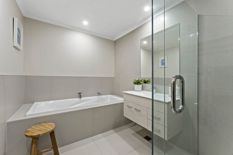 Photo of property in 39 Rangihina Road, Hobsonville, Auckland, 0616