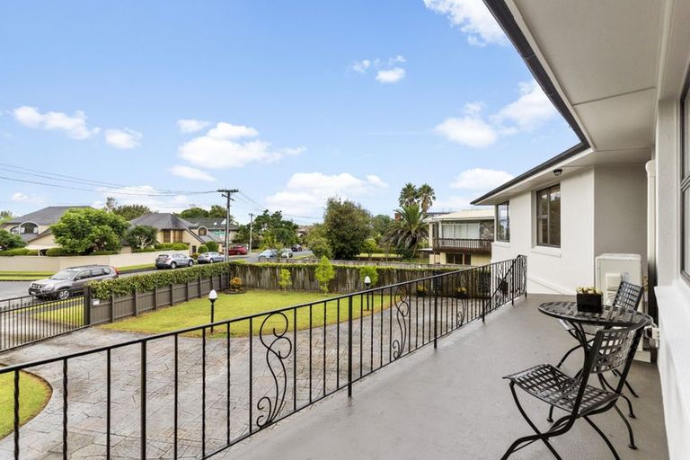 Photo of property in 24 Kerswill Place, Pakuranga, Auckland, 2010