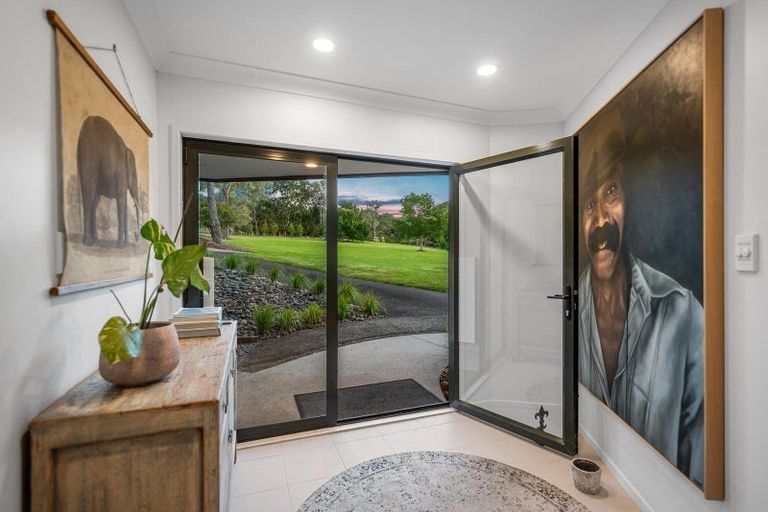 Photo of property in 44 Hardens Lane, Paremoremo, Auckland, 0632
