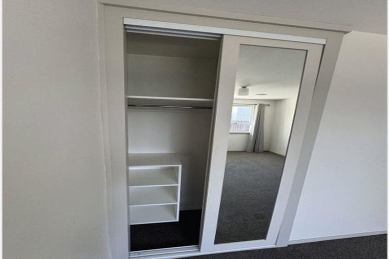 Photo of property in 2/32 Mona Vale Avenue, Riccarton, Christchurch, 8011