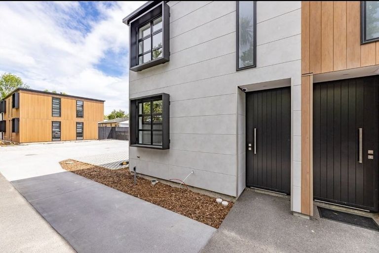 Photo of property in 2/91 Springfield Road, St Albans, Christchurch, 8014