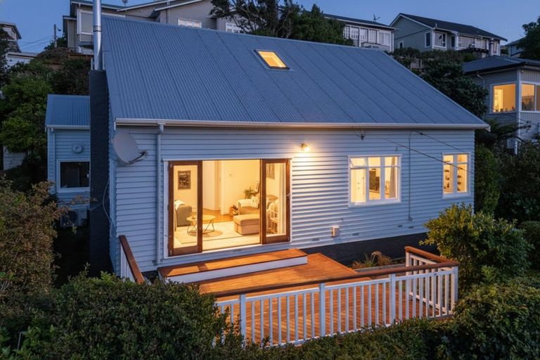 Photo of property in 77 Oban Street, Wadestown, Wellington, 6012