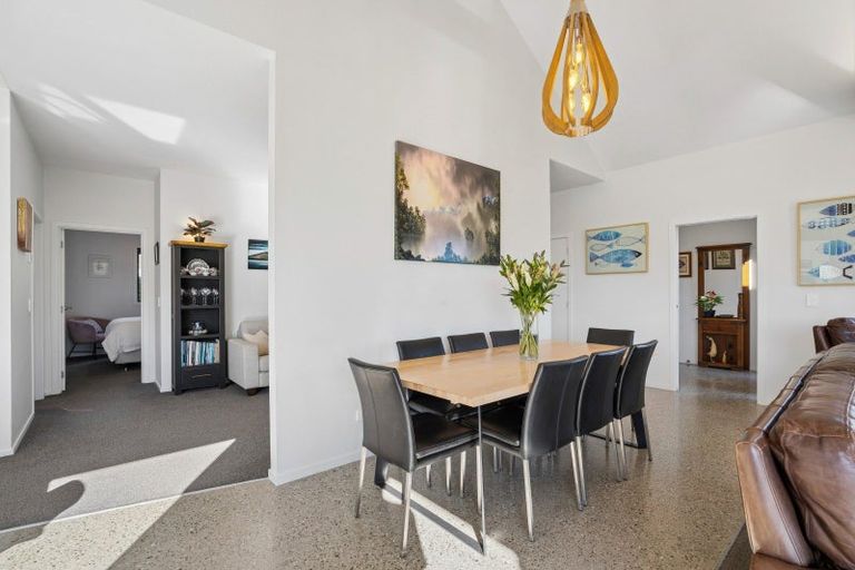Photo of property in 60 Cunninghams Drive, Jacks Point, Queenstown, 9371