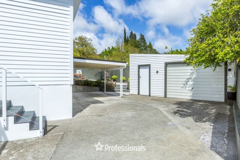 Photo of property in 6 Fendalton Crescent, Pinehaven, Upper Hutt, 5019