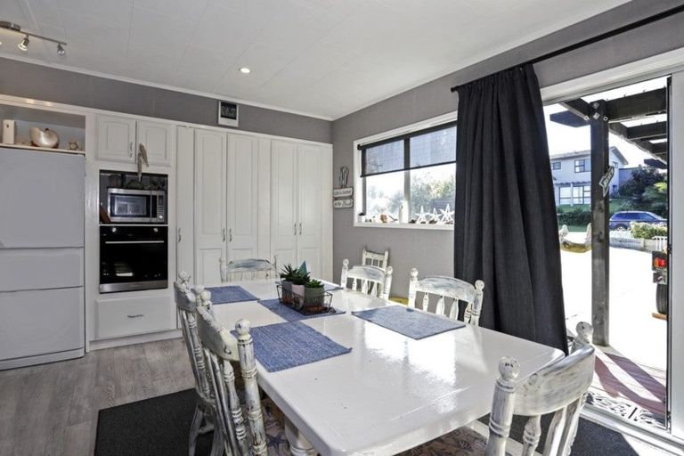 Photo of property in 574 Pukehina Parade, Pukehina, Te Puke, 3189