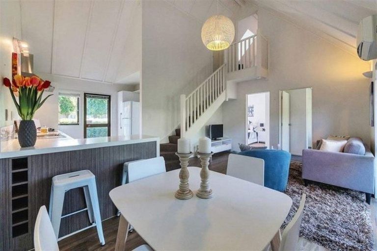 Photo of property in 12/58 Manuroa Road, Takanini, 2112