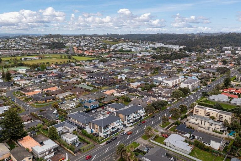 Photo of property in 1/388 Hibiscus Coast Highway, Orewa, 0931