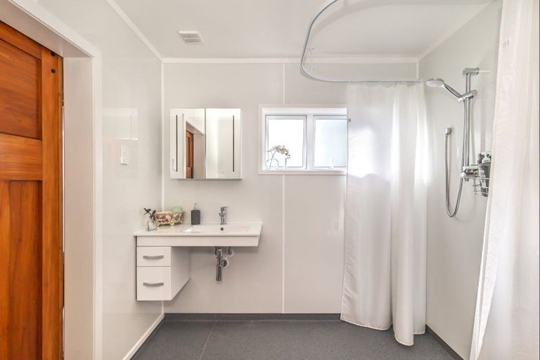 Photo of property in 111 Avenue Road, Foxton, 4891