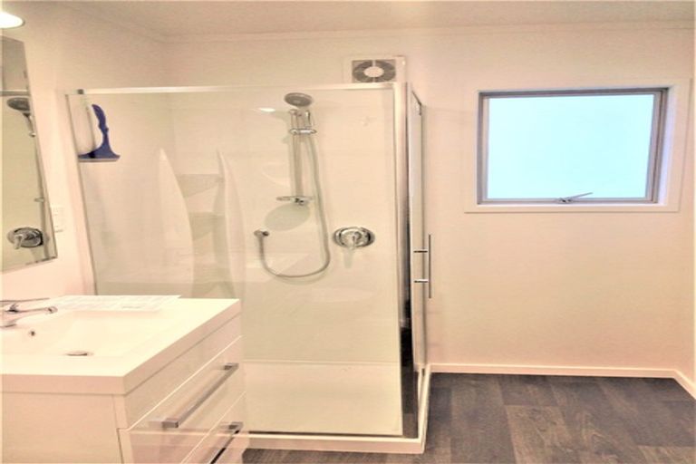 Photo of property in 3/42 Manuka Road, Glenfield, Auckland, 0629