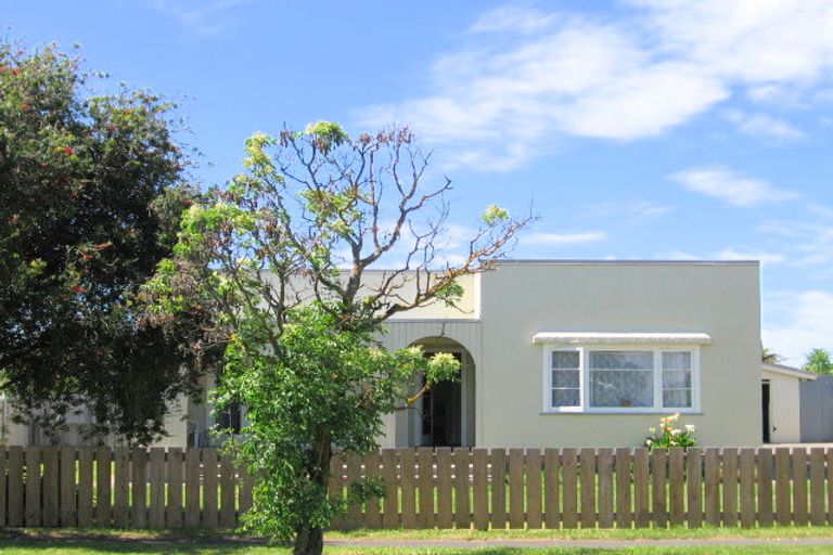 Photo of property in 12 Redmond Street, Elgin, Gisborne, 4010