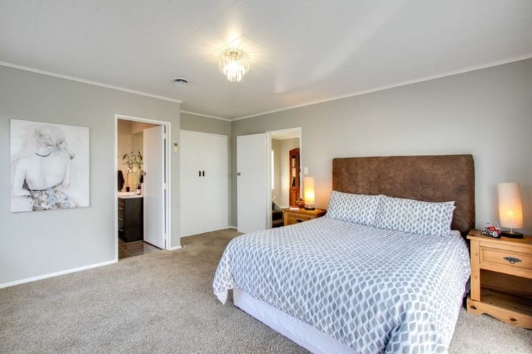 Photo of property in 38 Freyberg Avenue, Tamatea, Napier, 4112
