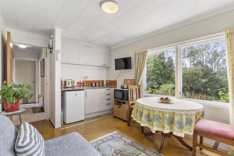 Photo of property in 17 Kawaka Street, Titirangi, Auckland, 0604