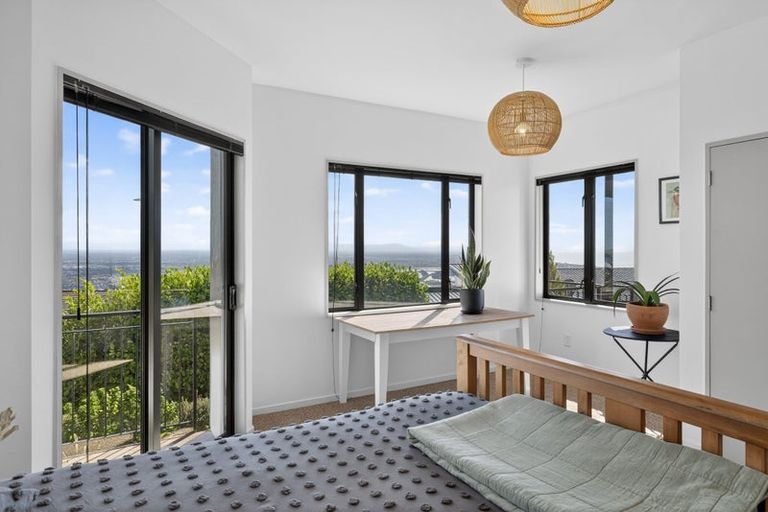 Photo of property in 16 Stoneyridge Close, Mount Pleasant, Christchurch, 8081