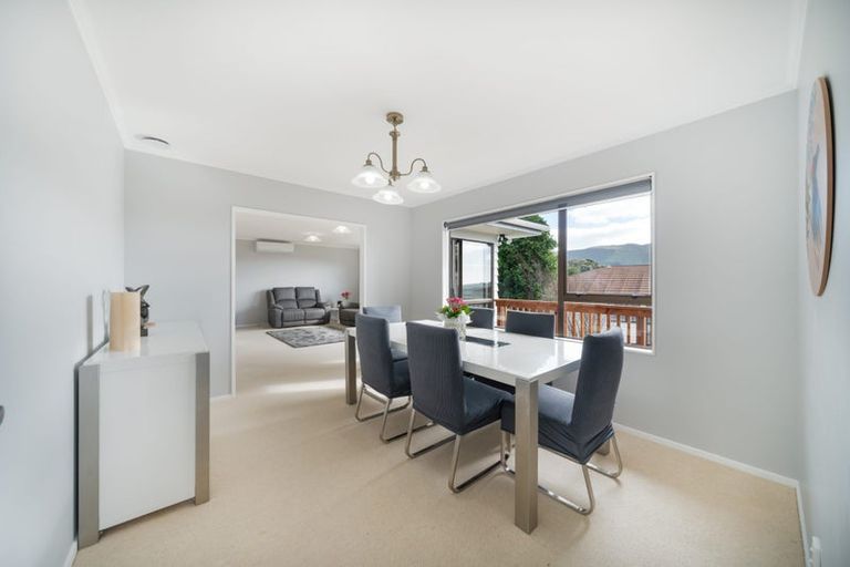 Photo of property in 60 Woodman Drive, Tawa, Wellington, 5028